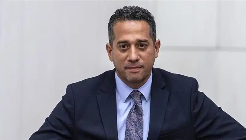 Ali Mahir Başarır: CHP'nin Parlayan Yıldızı ve Siyasi Geçmişi
