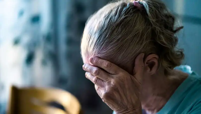 Nöroloji Uzmanı, 70 Yaş Öncesi Demans Riskini Artıran Sakatlayıcı Virüsü Açıkladı!