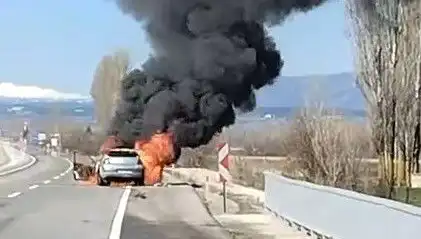 Kütahya'da Seyir Halindeki Otomobil Alev Alev Yandı: Olayın Detayları
