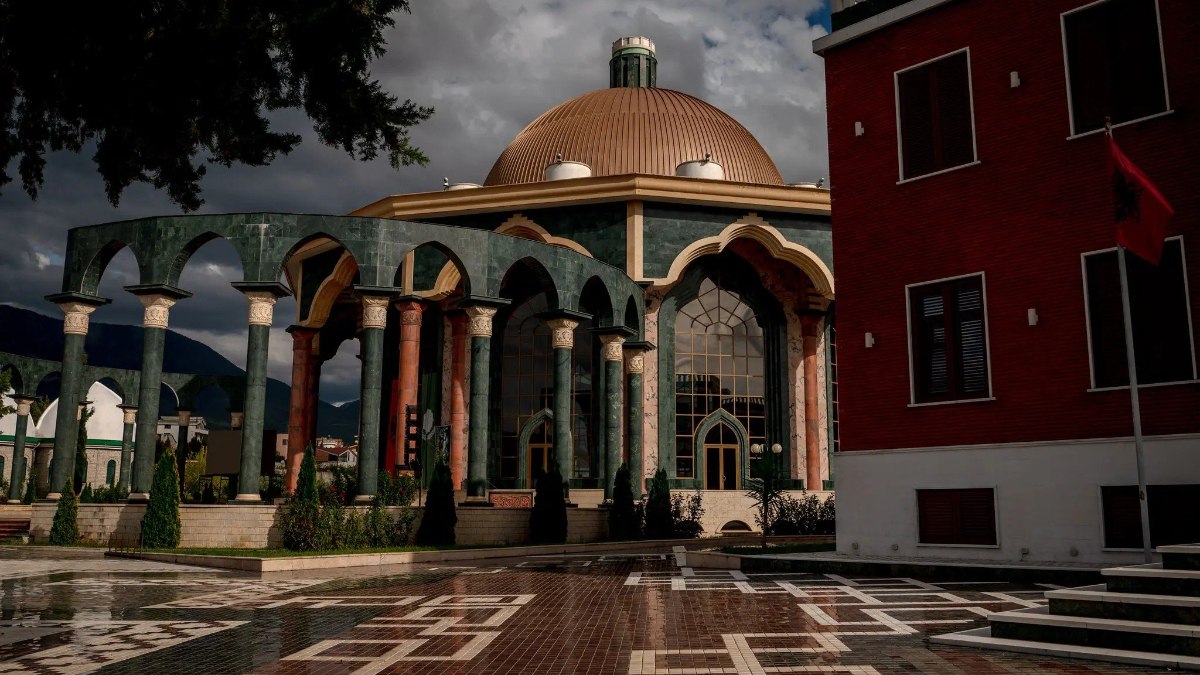 Arnavutluk'ta 'Bektaşi Devleti' İddiası: Gerçekten Kuruluyor mu?