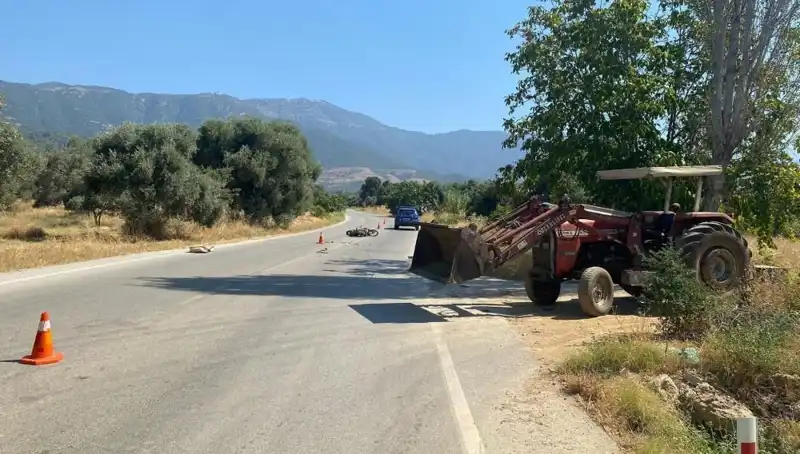 İzmir'de Motosiklet Kazası: Sürücü Hayati Tehlike Altında!