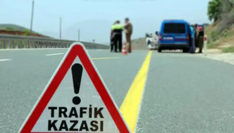 Ticari Araç ile Otomobil Çarpıştı: Yaralıların Durumu Ne?