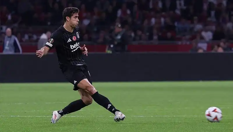 Beşiktaş Derbisi Öncesi Stoper Hattında Şok Gelişmeler!