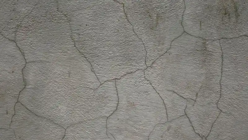Çatlakları Kendiliğinden Onaran Canlı Betonun İcadı: İnşaat Sektöründe Devrim