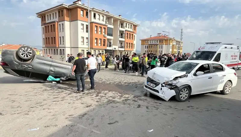Nurdağı'nda Feci Kaza: 6 Çocuk ile 9 Yaralı Hastaneye Kaldırıldı