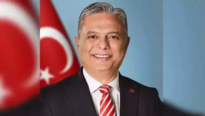 Ümit Uysal: CHP Genel Başkan Adayı ve Siyasi Yolculuğu