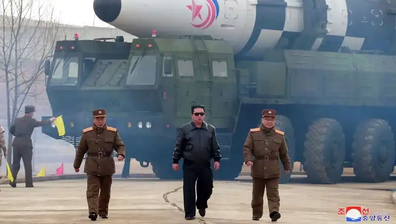 Kuzey Kore, Küresel Gündemde Nükleer Silah Statüsünü Sürdürüyor