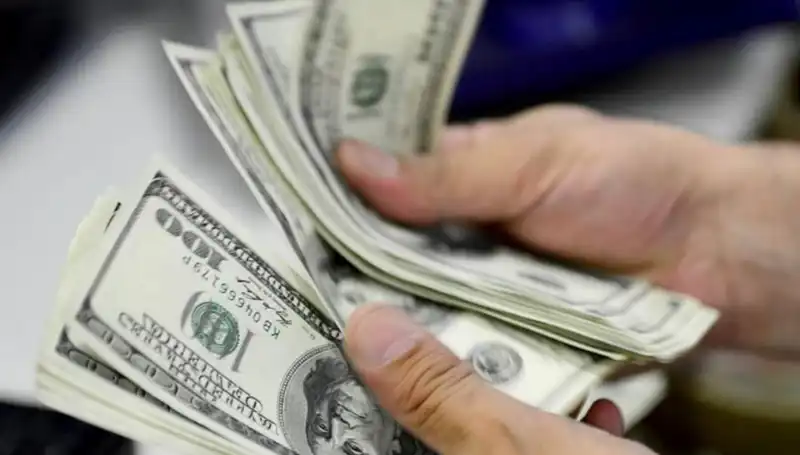 Dolar Kuru 30 Nisan 2024’te Ne Kadar? Euro Fiyatları da Belirleniyor!