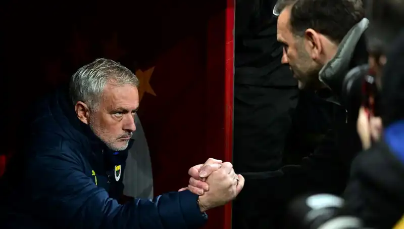 Okan Buruk ve Mourinho Derbisi: Üçüncü Yüzleşmede Neler Bekleniyor?