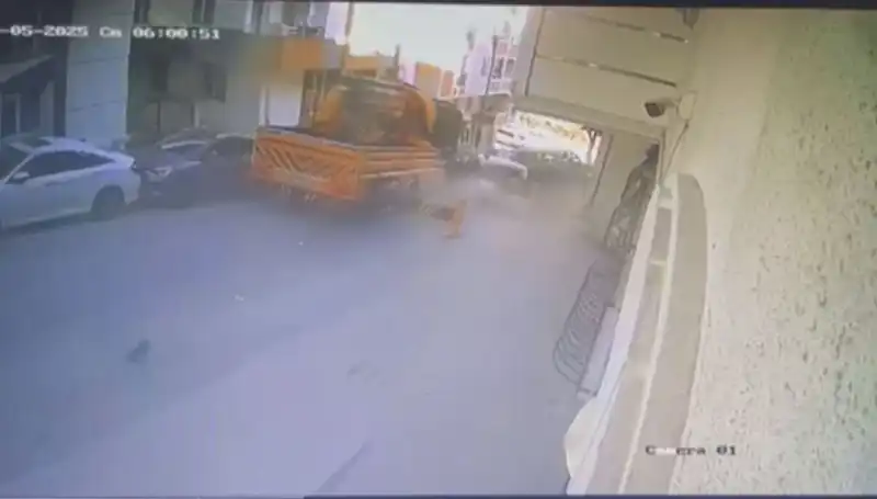 Kontrolden Çıkan Vinç 23 Araca Çarptı: Olayın Detayları