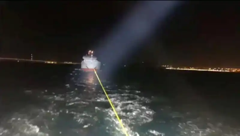 Çanakkale Boğazı'nda Geminin Arızalanması: Bölgedeki Etkileri ve Alınan Önlemler