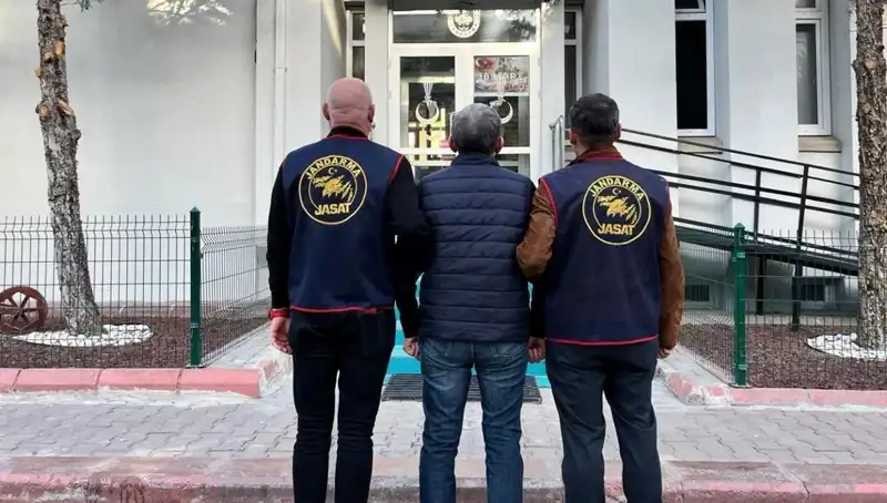 MİT TIR'larını Durduran Emniyet Müdürü: Firari FETÖ’cü Yakalandı!
