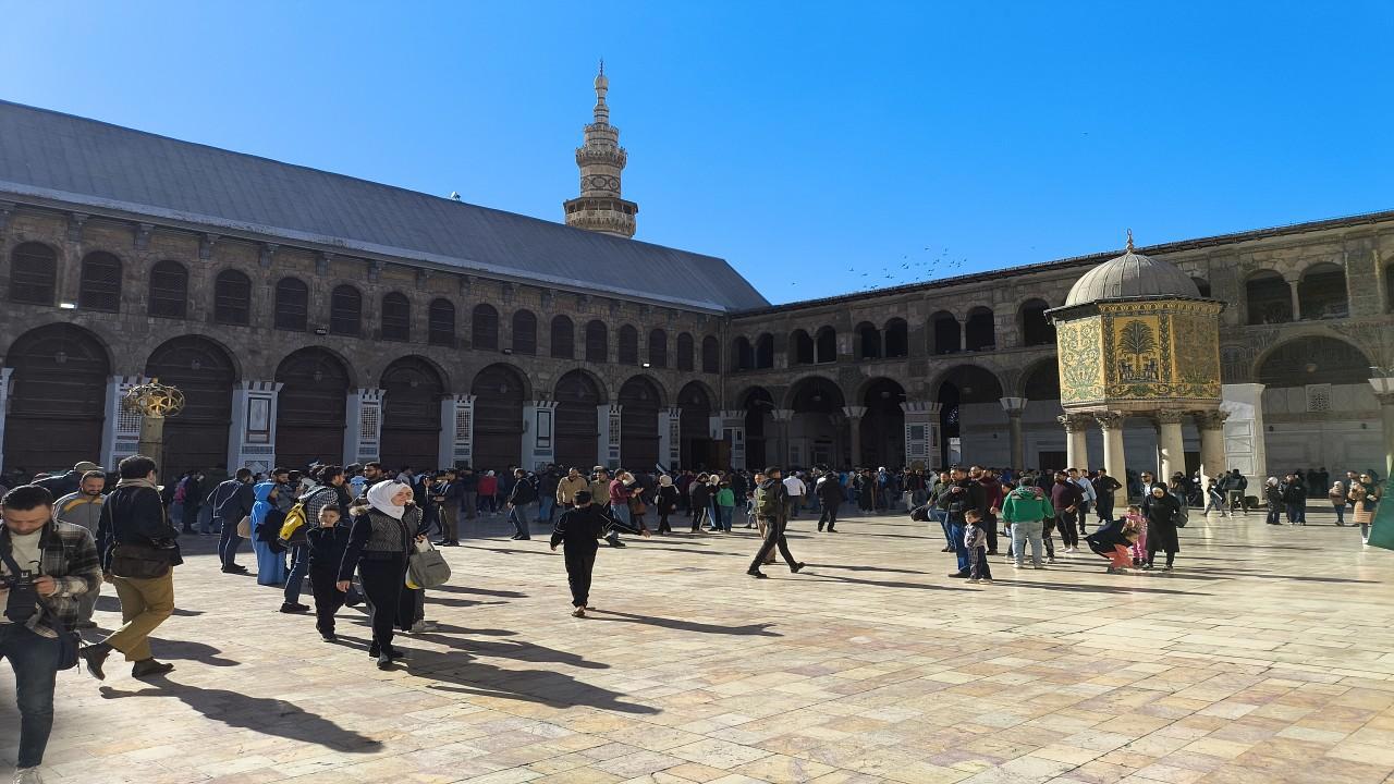 Emevi Camii İmamı: Başkan Erdoğan'ın Yardım Elini Hepimiz Gördük