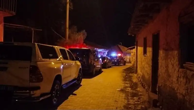 Genç Adam, Babasını Taşla Öldürerek Şok Edici Bir Cinayete İmza Attı
