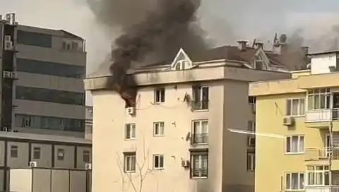 Mecidiyeköy'de Dört Katlı Bina Yangını: Panik Anları ve Kurtarma Operasyonu