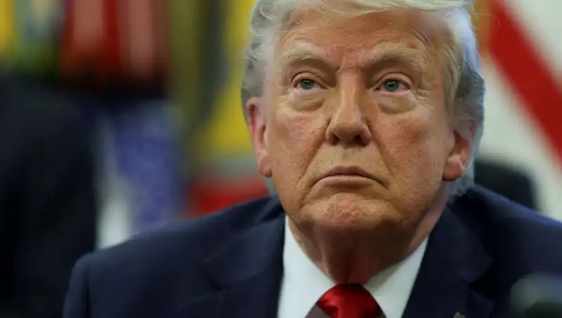 Trump’ın Şaşırtan Açıklaması: "Hem Ülkeyi Hem Dünyayı Yönetiyorum"
