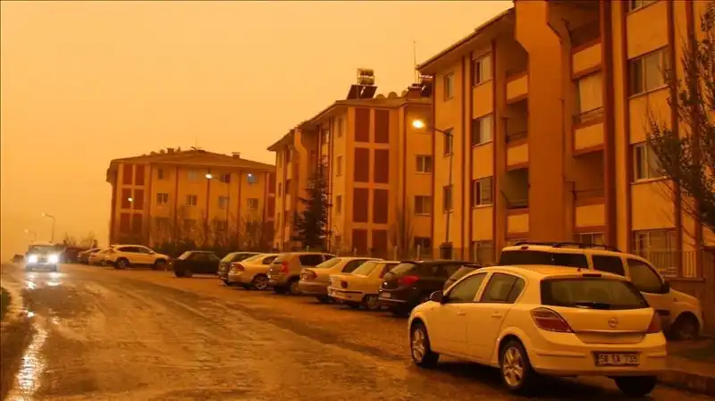 Çöl Tozu Sağanaklarla Buluşuyor: Meteoroloji'den Şok Uyarı!