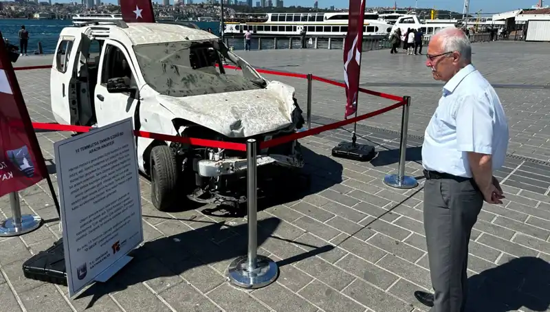 15 Temmuz'un İzleri: Tankların Ezdiği Araçlar Sergileniyor!