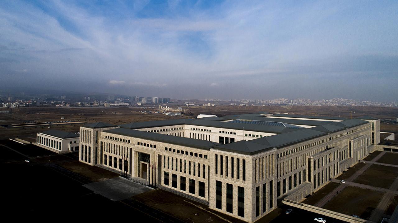 MİT, Gençlerin İlgisini Çeken Kariyer Fırsatları Sunuyor