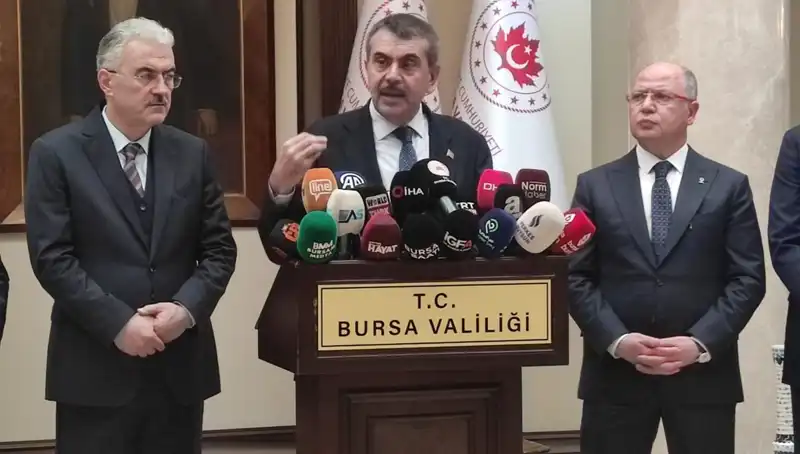 Bakan Tekin, Protestolarla İlgili Çalışanları Uyararak Yaptırımların Gelebileceğini Duyurdu