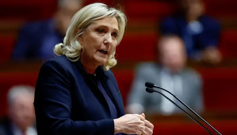 Le Pen'in Siyasi Geleceği Tehlikede: Ceza Mahkemesi Kararını Veriyor