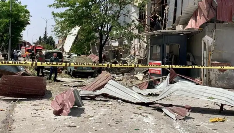 Gaziantep'te Fabrikada Patlama: Yaralılar ve Nedenleri Üzerine Gelişmeler