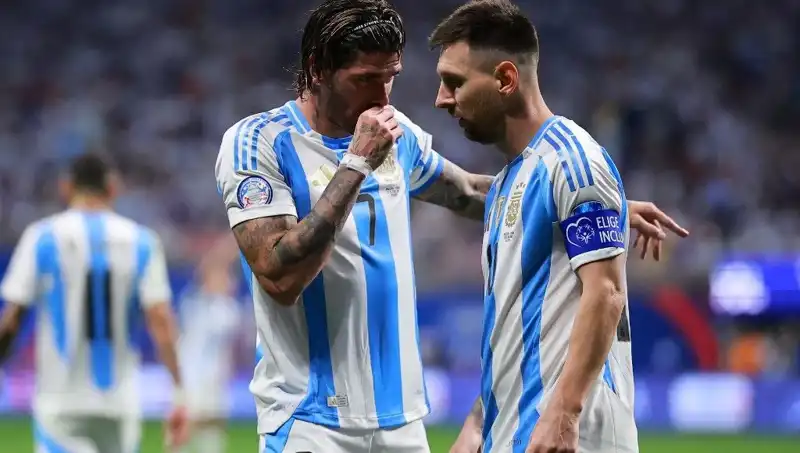Rodrigo de Paul ve Messi: Futbolun İki Yıldızının Yeniden Buluşması