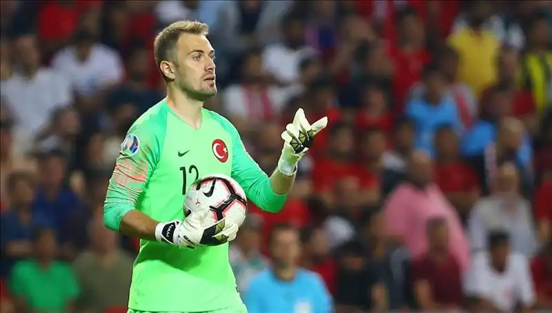 Mert Günok Futbol Kariyerine Veda Edeceği Yaşı Açıkladı