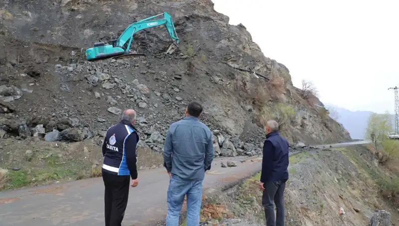 Hakkari'de Kaya Düşmelerine Karşı Önlem Alınıyor: Güvenlik Açısından Kritik Adımlar