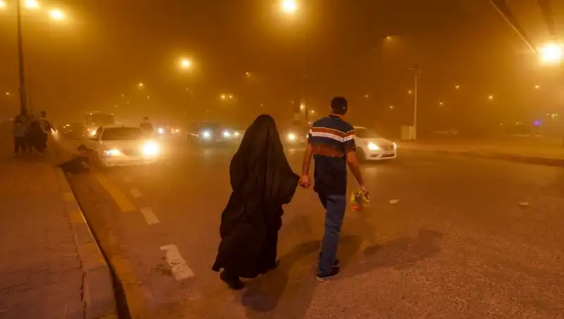 Irak’ta Şiddetli Kum Fırtınası: Havalimanları Kapatıldı ve Hastaneler Dolu