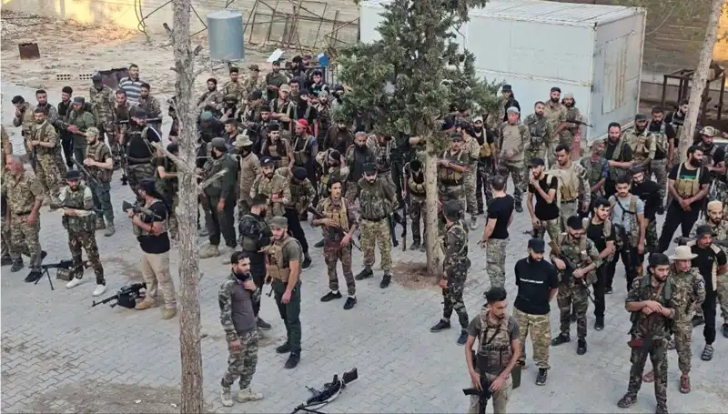 Suriye Ordusu, PKK/YPG Karşısında Halep'e Askeri Sevkiyat Gerçekleştirdi