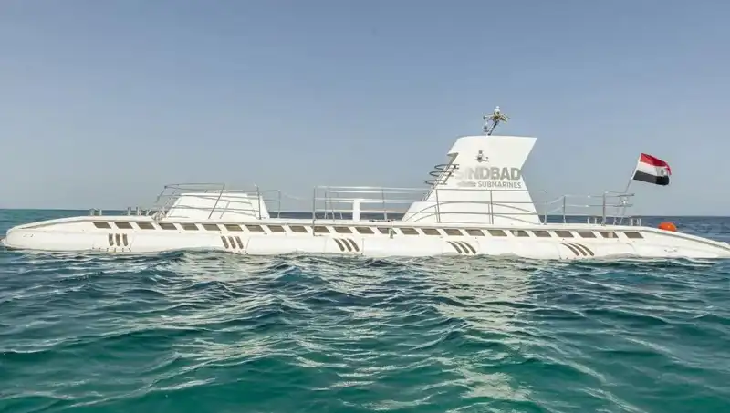 Kızıldeniz'de Turist Taşıyan Denizaltı Faciası: 44 Kişi Kayboldu!