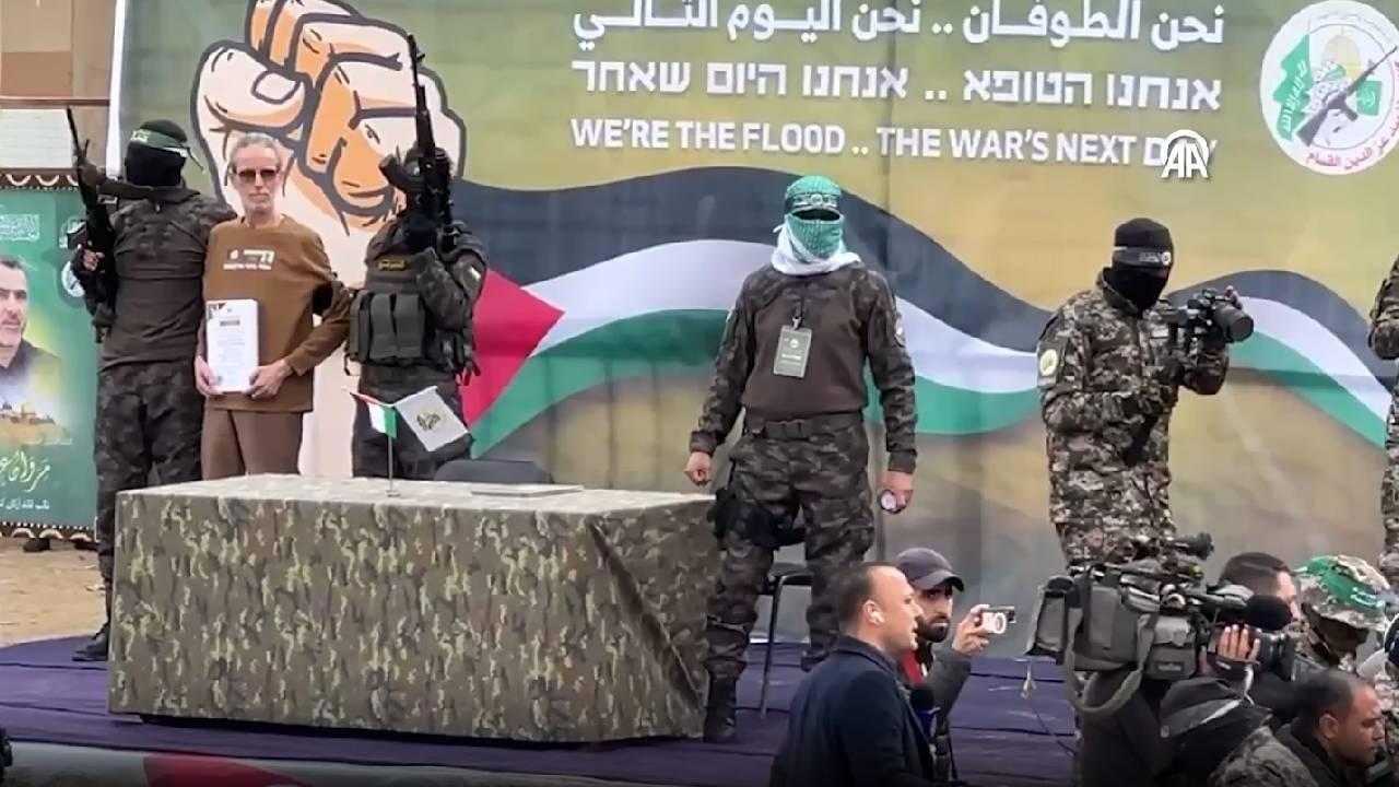 Hamas, İsrail ile Esir Takasında 3 İsrailli Erkeği Kızılhaç'a Teslim Etti