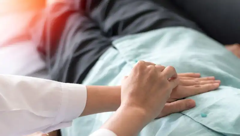 Doktora Gitti, Hayatı Değişti: 1 Yıl Ömür Kaldığını Öğrendi