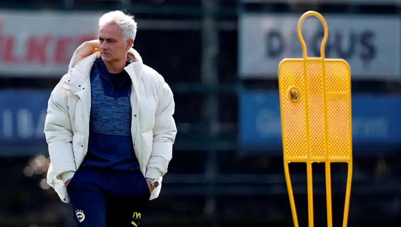 Fatura Mourinho'ya: Şampiyonluk Hayalleri Yıkıldı!