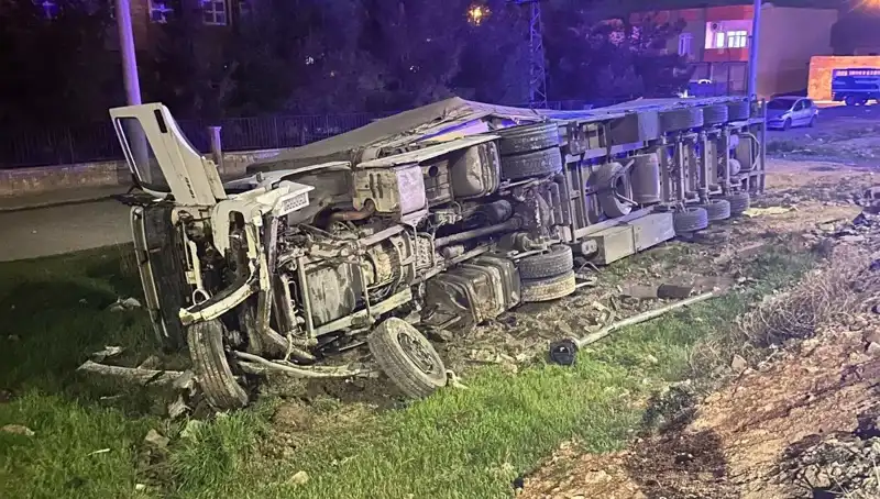 TIR Devrildi: Yolda Dehşet Anları ve Yaralıların Durumu