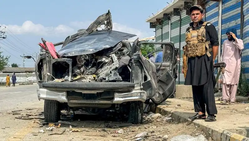 Pakistan’da Şok Edici Patlama: Hükümet Yetkilileri ve Polis Hayatını Kaybetti