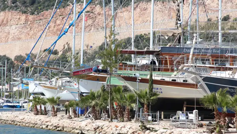Kaş’ta Gezi Tekneleri Hazır: Yaz Sezonu İçin Geri Sayım Başladı!