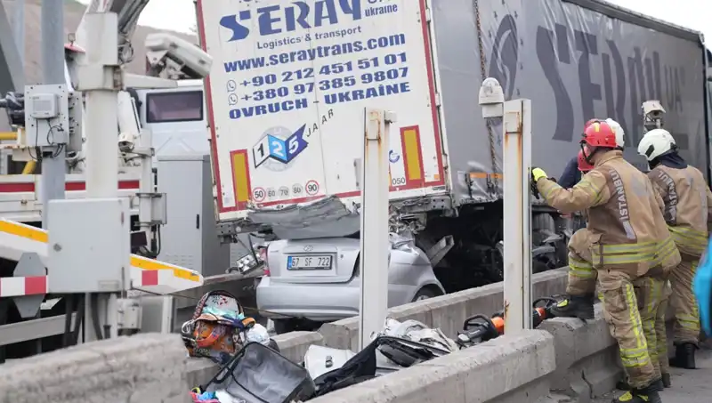 Bayram Tatilinde Türkiye’de Trafik Kazalarında 72 Can Kaybı: Nedenler ve Önlemler