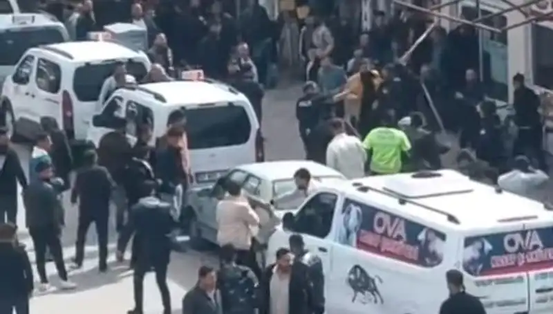 Erciş'te Taşlı Sopalı Kavgada 7 Kişi Gözaltına Alındı! Neler Oldu?