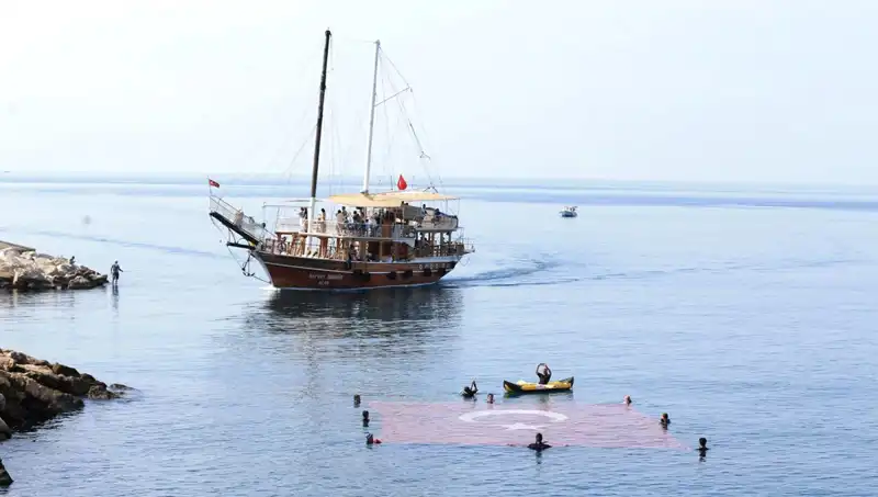 15 Temmuz’da Deniz Seferberliği: Anma Etkinlikleri Suyun Üstünde Gerçekleşti
