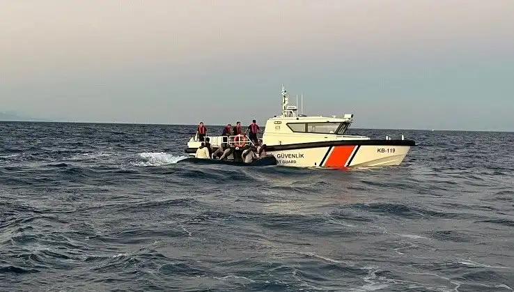 Ayvacık Açıklarında 17 Göçmen Kurtarıldı: Dram Dolu Bir Kurtarma Operasyonu