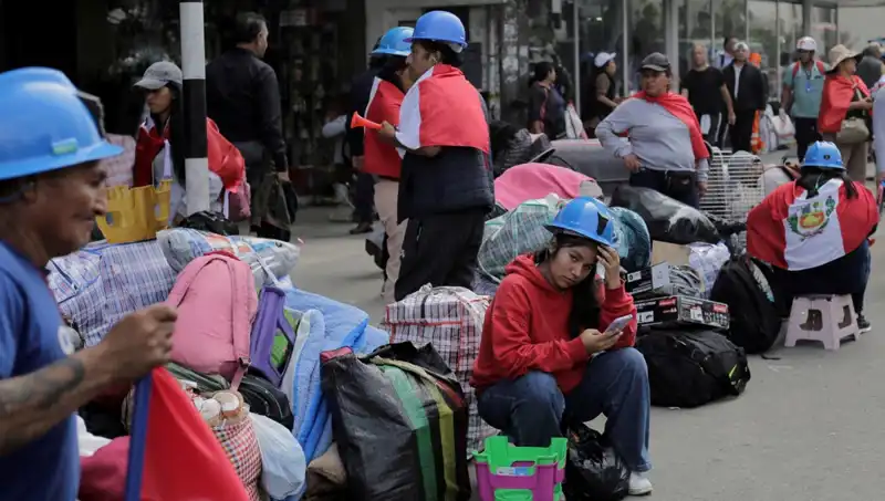 Peru'daki Madenciler Sokakları Terk Etmedi: Protestolar Neden Büyüyor?