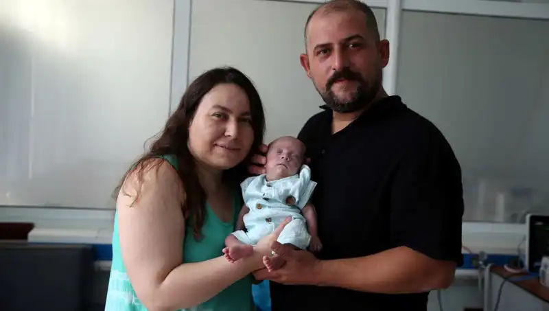 800 Gram Doğdu, 4 Ay Yoğun Bakımda Kaldı: Minik Bebeğin Destanı