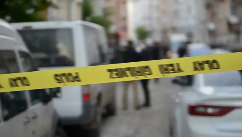 İstanbul'da Gizemli Cinayet: Arkadaşına Bıraktığı Not Şaşkınlık Yarattı!