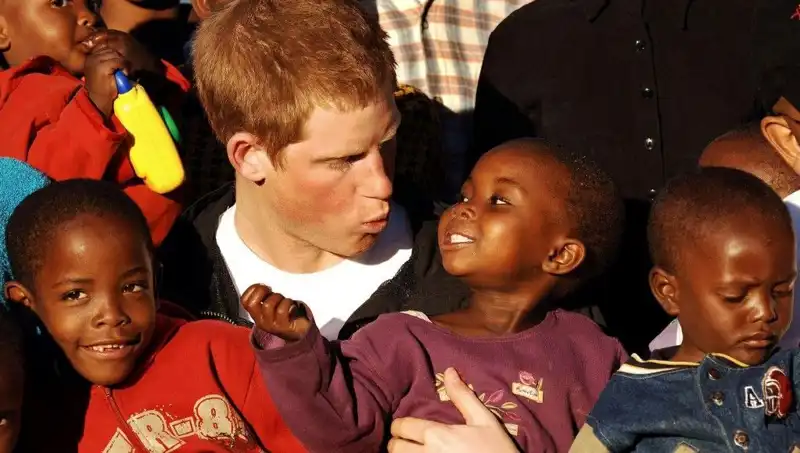 Prens Harry, 20 Yıl Sonra Afrika'daki Yardım Kuruluşundan Neden Ayrıldı?