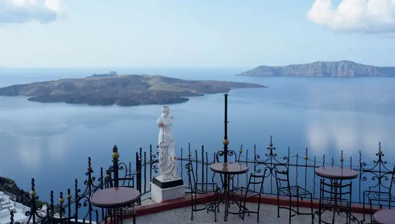 Santorini Korkusu: Ada Sulara Gömülebilir mi?