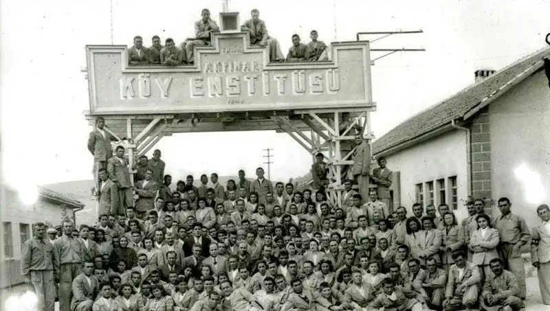 17 Nisan: Köy Enstitüleri’nin Kuruluşu ve Eğitim Devrimi