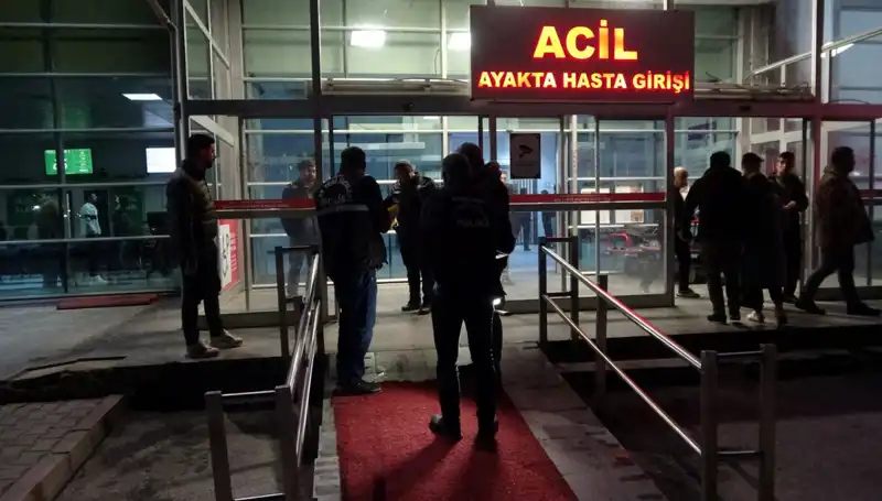 Hastane Acil Servisinde Silahlı Kavga: Korku Dolu Anlar Yaşandı