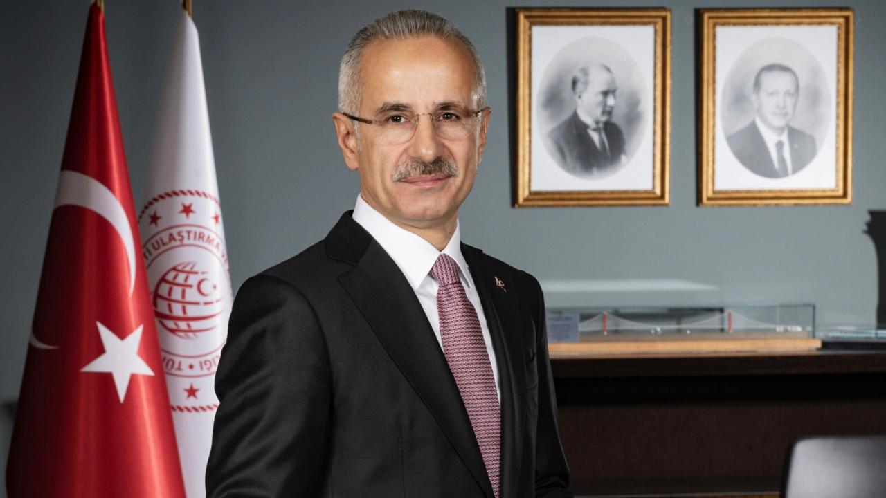 Bakan Uraloğlu, Aileler İçin Seyahat İndirimi Üzerinde Çalışıyor